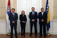 Predsednica Narodne skupštine prof. dr Slavica Đukić Dejanović sa članovima Predsedništva Bosne i Hercegovine